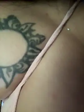 Snapshot of pawmistry chatting on 04/15/26, 08:09 pawmistry online show from 04/15/26, 08:09