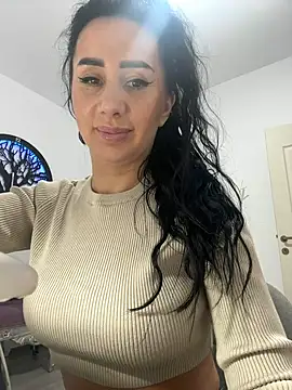 AnaRhodes online show from 03/18/25, 08:03