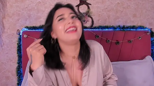 LorenaStevens online show from 12/31/24, 01:52