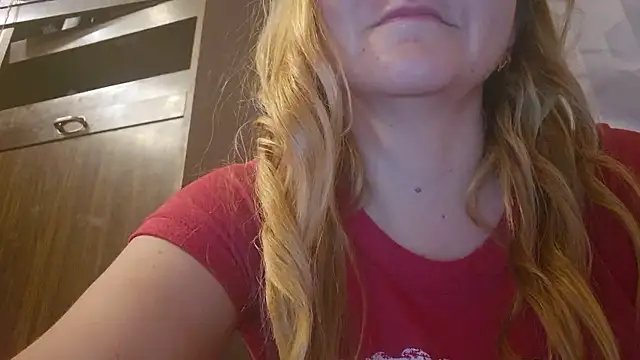 EstrellaWalters online show from 11/01/25, 04:42