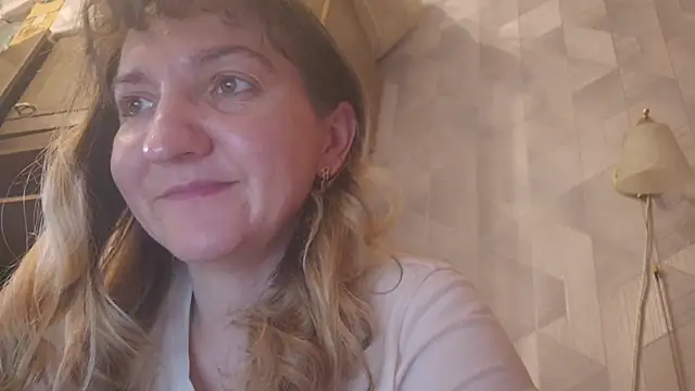 EstrellaWalters online show from 04/28/26, 10:09