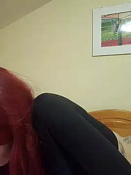 Snapshot of Carolina_red chatting on 02/27/26, 01:44 Carolina red online show from 02/27/26, 01:44