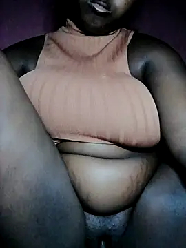 Snapshot of Dark_Berry_26 chatting on 02/16/25, 09:05 Dark Berry 26 online show from 02/16/25, 09:05