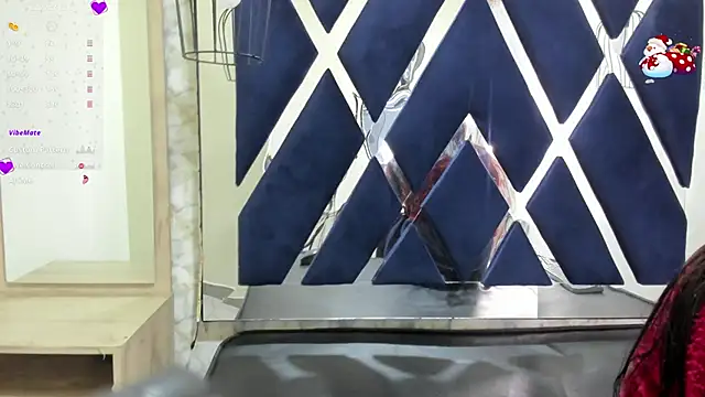 Snapshot of _alaia_collway_ chatting on 12/24/24, 12:00 alaia collway online show from 12/24/24, 12:00