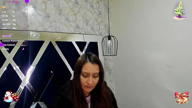 Snapshot of _alaia_collway_ chatting on 12/29/24, 12:12 alaia collway online show from 12/29/24, 12:12