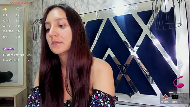 Snapshot of _alaia_collway_ chatting on 01/23/25, 12:09 alaia collway online show from 01/23/25, 12:09