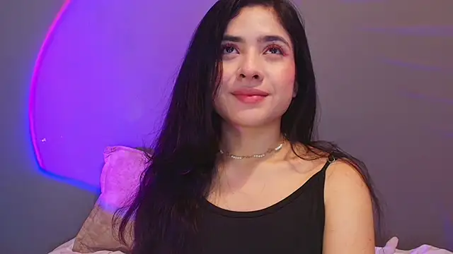 Snapshot of adara_johnson__ chatting on 06/11/26, 12:14 adara johnson online show from 06/11/26, 12:14