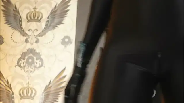 Snapshot of Alexa_Duque34 chatting on 04/10/26, 02:44 Alexa Duque34 online show from 04/10/26, 02:44