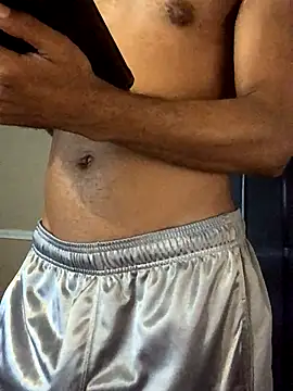 Snapshot of yosparky chatting on 10/17/25, 02:19 yosparky online show from 10/17/25, 02:19