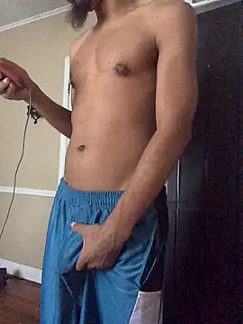 Snapshot of yosparky chatting on 11/12/25, 07:46 yosparky online show from 11/12/25, 07:46