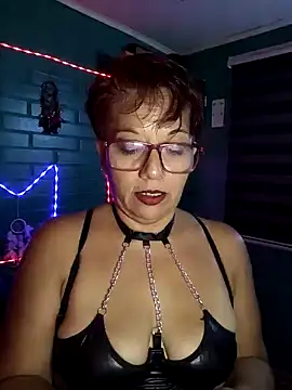 TRISH MILF online show from 01/12/25, 01:00