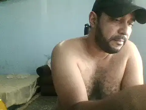 Snapshot of friendsloversex chatting on 02/03/25, 02:47 friendsloversex online show from 02/03/25, 02:47