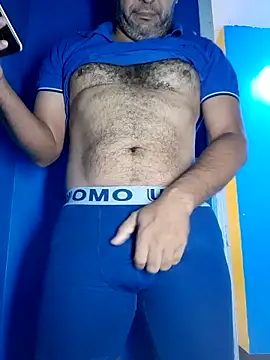 Snapshot of friendsloversex chatting on 09/23/25, 04:32 friendsloversex online show from 09/23/25, 04:32