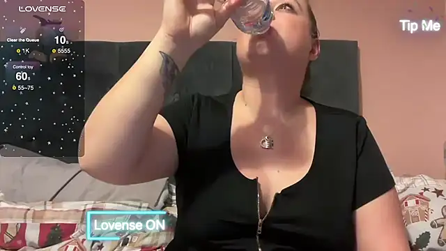 NaughtyWifeUK online show from 12/06/24, 05:33