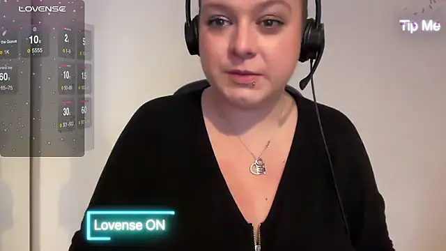 NaughtyWifeUK online show from 01/05/25, 03:13