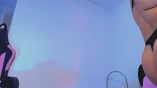 Brenda  gomez online show from 03/04/25, 05:03