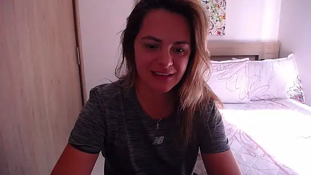 Snapshot of ParisW chatting on 01/22/25, 03:51 ParisW online show from 01/22/25, 03:51