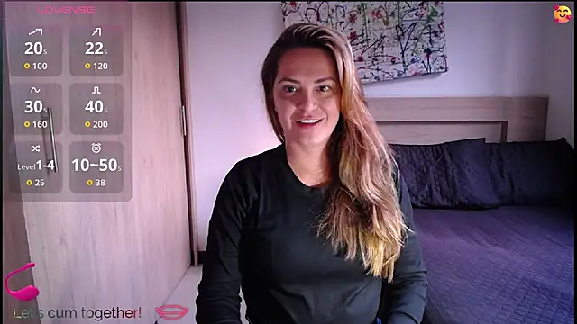 Snapshot of ParisW chatting on 10/08/25, 10:29 ParisW online show from 10/08/25, 10:29