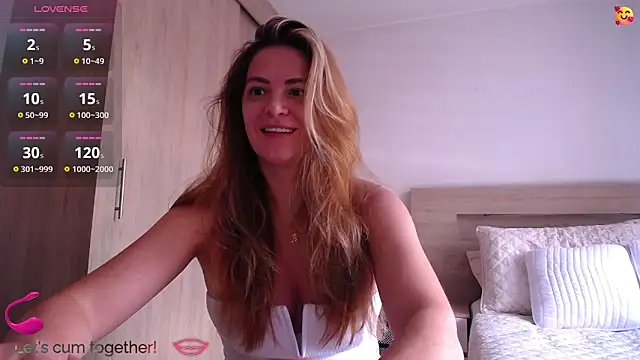 Snapshot of ParisW chatting on 04/11/26, 04:44 ParisW online show from 04/11/26, 04:44