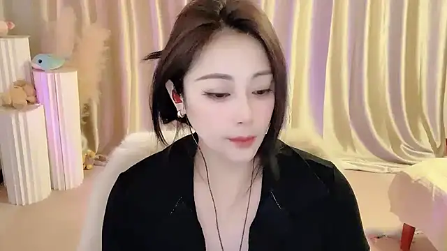 Daisy-77 online show from 03/19/25, 06:12