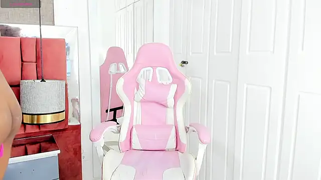 Snapshot of _Arlin_ chatting on 09/28/25, 12:27 Arlin online show from 09/28/25, 12:27