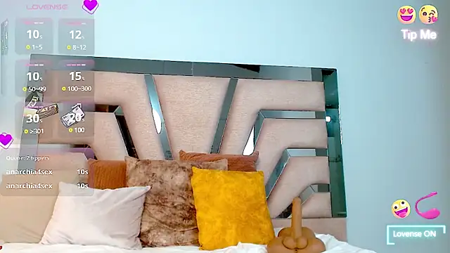 cintia hills online show from 01/25/25, 07:06