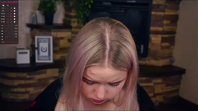 ZaraCreedon online show from 02/06/25, 02:33