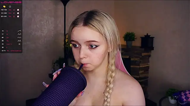 ZaraCreedon online show from 02/15/25, 04:36