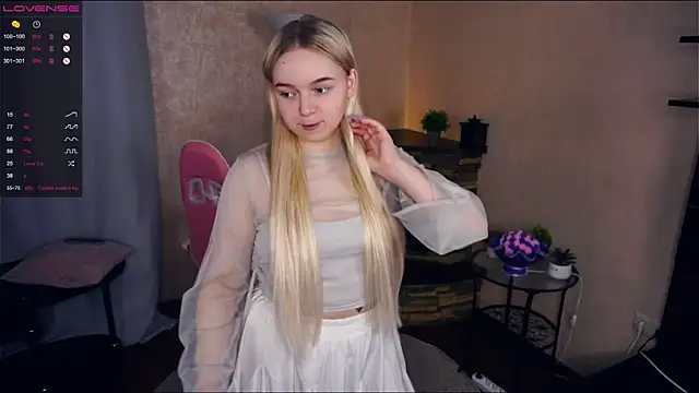 ZaraCreedon online show from 02/15/25, 07:28