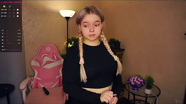 ZaraCreedon online show from 02/21/25, 07:10