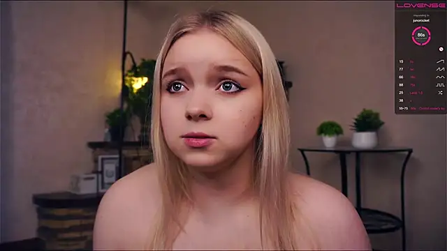 ZaraCreedon online show from 03/10/25, 04:28