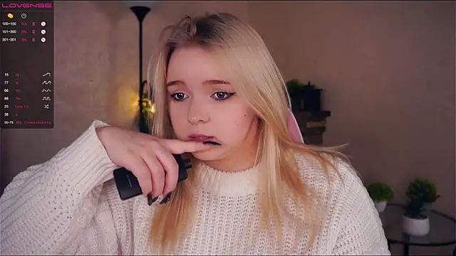 ZaraCreedon online show from 03/11/25, 01:16