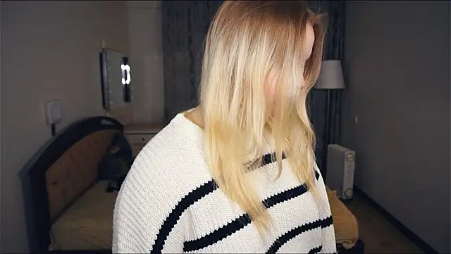 ZaraCreedon online show from 10/06/25, 05:16