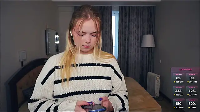 ZaraCreedon online show from 10/10/25, 05:06