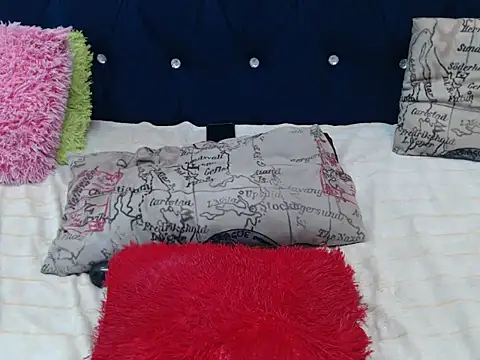 Snapshot of roseendoo1 chatting on 02/03/25, 12:14 roseendoo1 online show from 02/03/25, 12:14