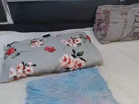 Snapshot of roseendoo1 chatting on 09/16/25, 02:23 roseendoo1 online show from 09/16/25, 02:23