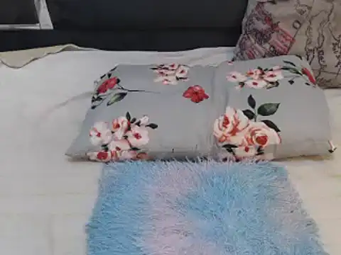 Snapshot of roseendoo1 chatting on 09/23/25, 03:53 roseendoo1 online show from 09/23/25, 03:53