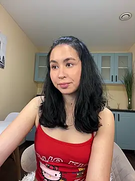 Snapshot of Mile_Madeline chatting on 10/19/25, 08:31 Mile Madeline online show from 10/19/25, 08:31