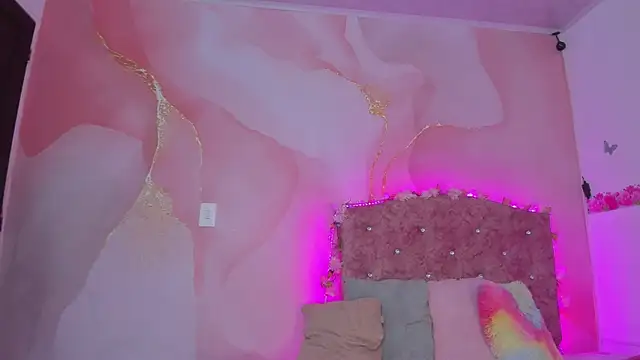 Snapshot of Daisy__rose chatting on 01/08/25, 03:08 Daisy rose online show from 01/08/25, 03:08