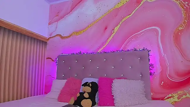 Snapshot of Daisy__rose chatting on 02/26/25, 11:09 Daisy rose online show from 02/26/25, 11:09