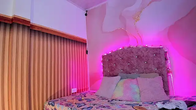 Snapshot of Daisy__rose chatting on 03/15/25, 03:07 Daisy rose online show from 03/15/25, 03:07