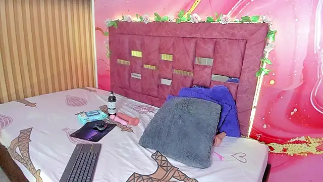 Daisy  rose online show from 02/17/26, 03:14