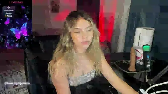 Snapshot of LoolitaBeauty_ chatting on 01/19/25, 05:58 LoolitaBeauty online show from 01/19/25, 05:58