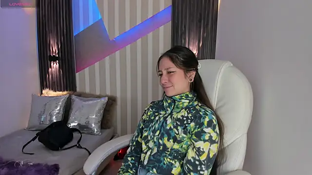 emily layton online show from 01/28/25, 02:31