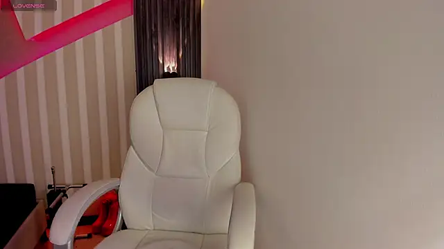 emily layton online show from 03/03/25, 03:20