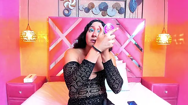 Alison Chan  online show from 09/18/25, 01:35