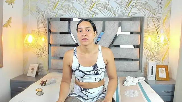 Alison Chan  online show from 02/28/26, 02:07