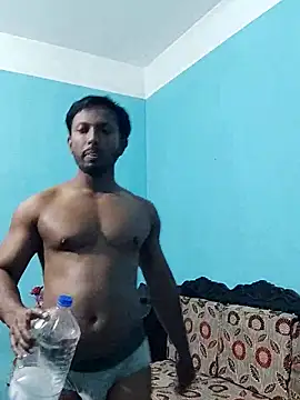 Snapshot of HunkyAriyan chatting on 03/08/25, 04:17 HunkyAriyan online show from 03/08/25, 04:17