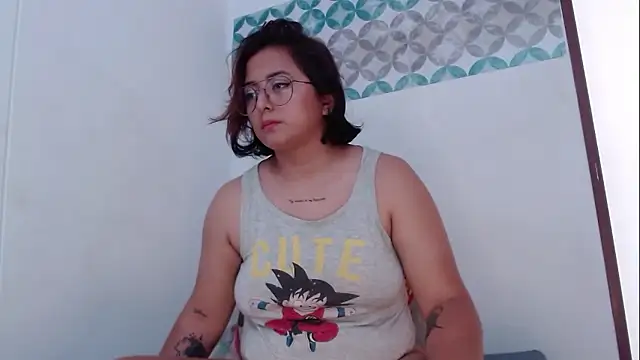 Snapshot of Aria_smith01 chatting on 01/08/26, 01:57 Aria smith01 online show from 01/08/26, 01:57