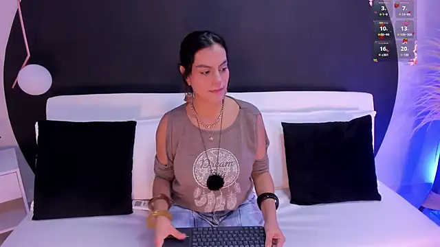 Ada Monroe10 online show from 04/30/26, 01:39